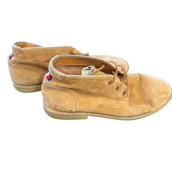 Tommy Hilfiger Tan Chukka Boots for Men - Picture 1 of 6